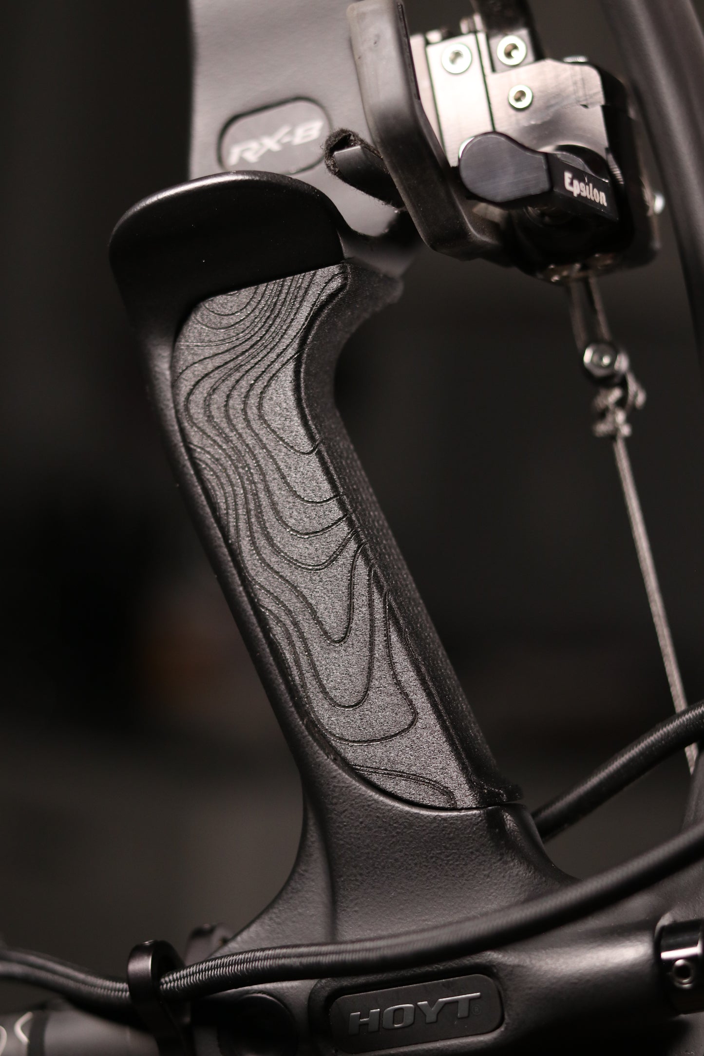 Hoyt ALPHA-X Carbon Grip
