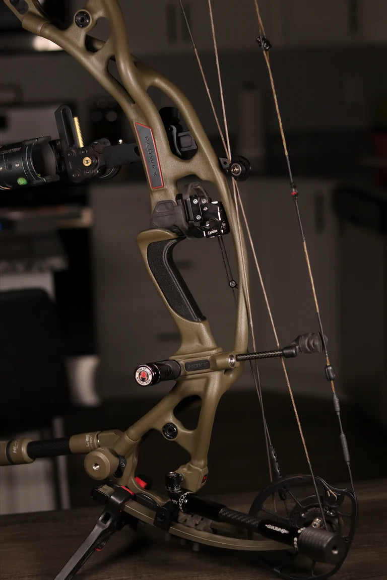 Hoyt RX-5 Custom Grip – Your LOGO!
