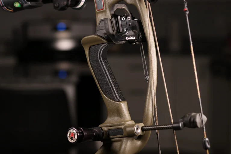 Hoyt RX-5 Custom Grip – Your LOGO!
