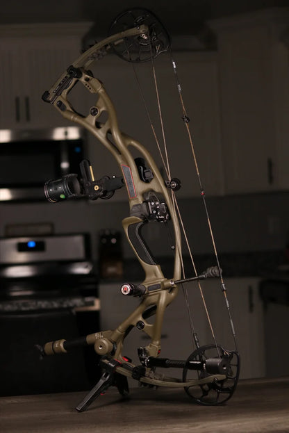 Hoyt RX-5 Custom Grip – Your LOGO!