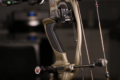 Hoyt RX-5 Custom Grip – Your LOGO!