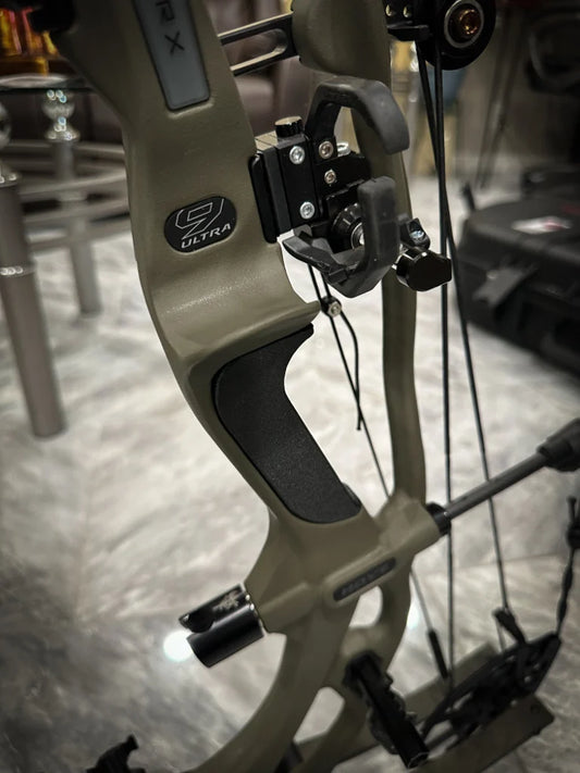 Hoyt RX-9/Ultra Custom Grip – Your LOGO!